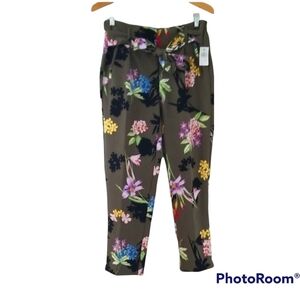 Like An Angel Olive floral floral stretch pants.